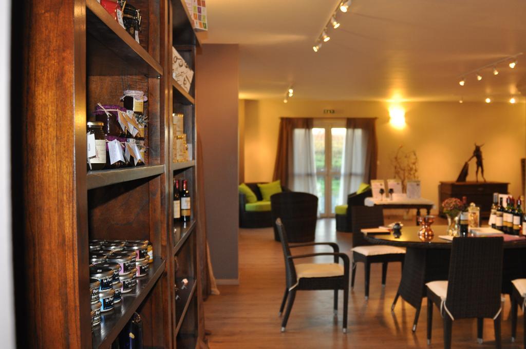 Saint-Jean-de-Blaignac Coup 2 Foudres Bed & Breakfast エクステリア 写真