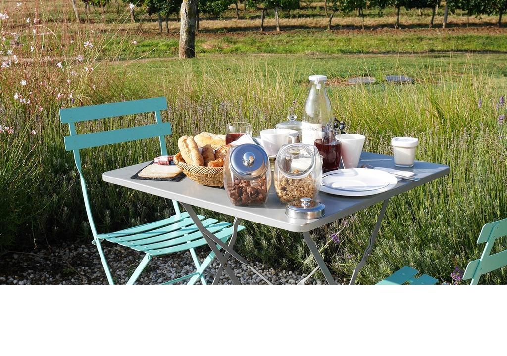 Saint-Jean-de-Blaignac Coup 2 Foudres Bed & Breakfast エクステリア 写真