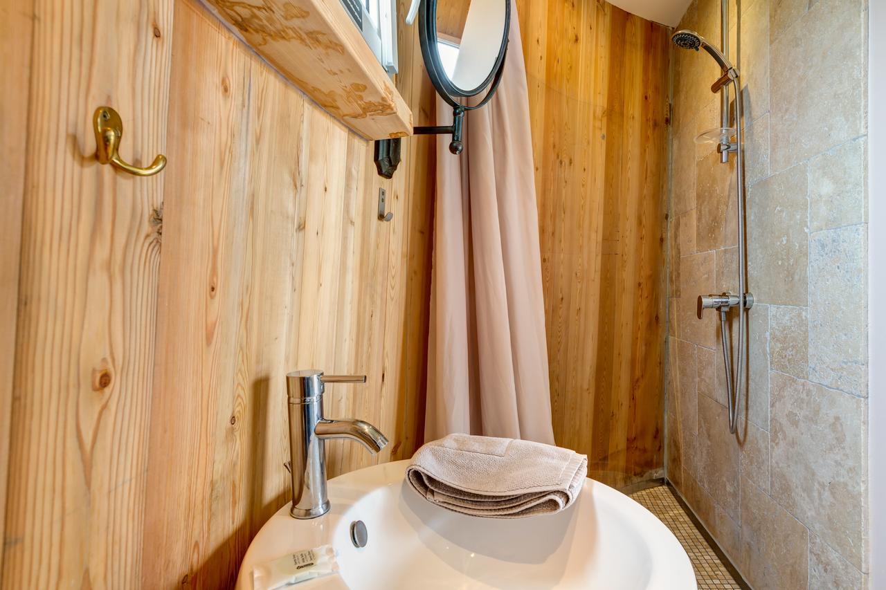 Saint-Jean-de-Blaignac Coup 2 Foudres Bed & Breakfast エクステリア 写真